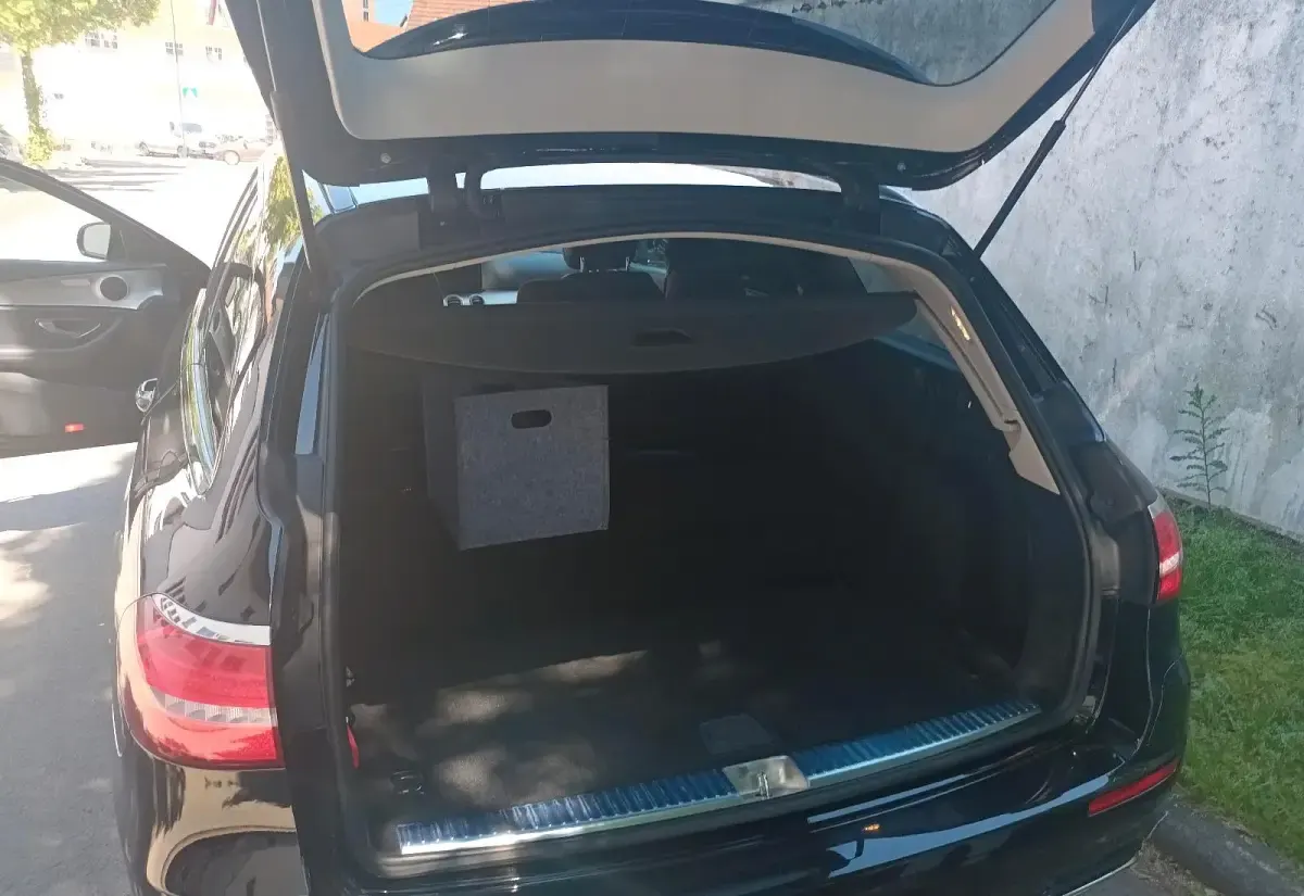 Używany Mercedes E300 Avantgarde 194 KM (142 kW) 2020 Czarny Kombi