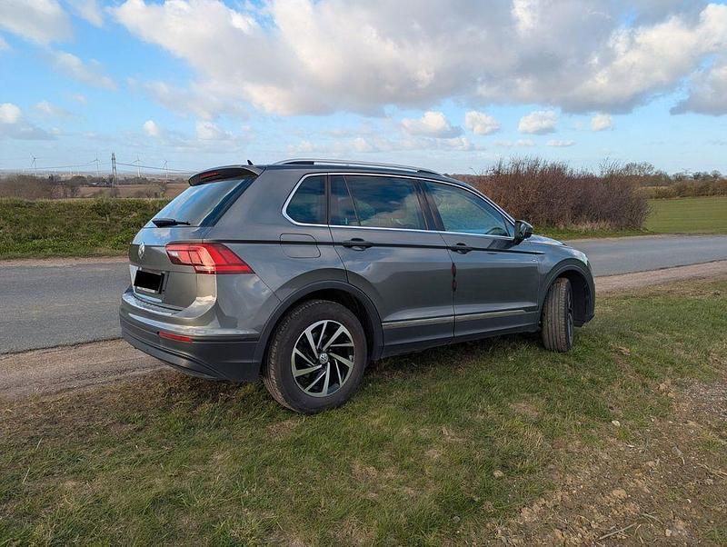 Gebraucht VW Tiguan Join 150 PS (110 kW) 2019 Grau SUV