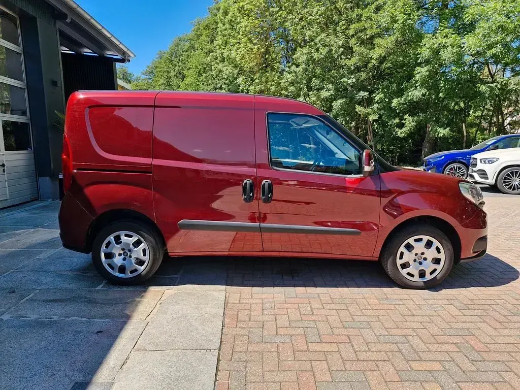 Brugt Fiat Doblò 95 HK (69 kW) 2017 Rød MPV