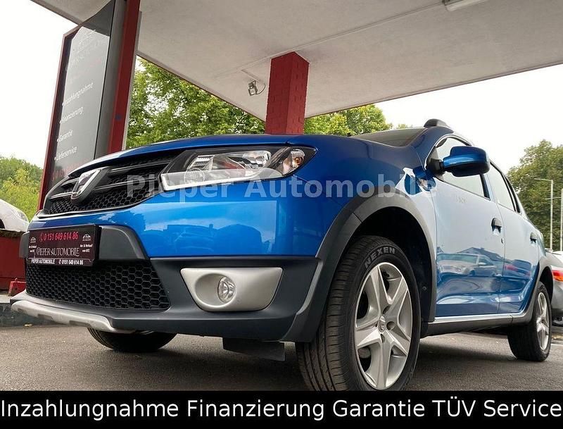 Blau Gebraucht 2014 Dacia Sandero Stepway Ambiance Kleinwagen | 4.990 € (Fairer Preis) - Bild 1/4