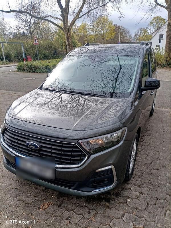 Gebraucht Ford Tourneo Titanium 122 PS (89 kW) 2024 Grau Kombi