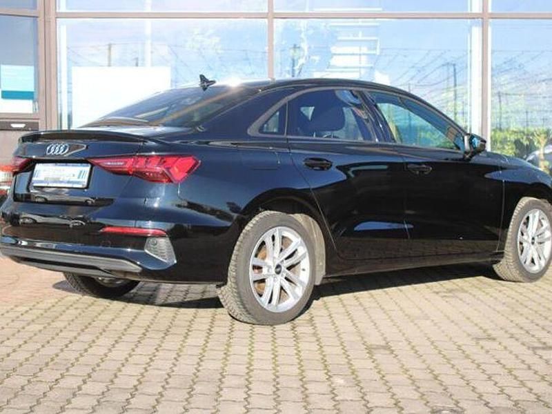 Gebraucht Audi A3 Ambiente 110 PS (80 kW) 2021 Schwarz Limousine