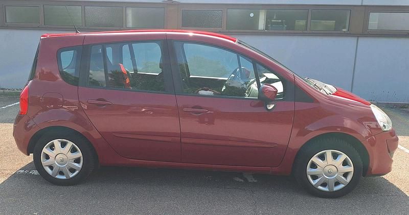 Gebraucht Renault Modus 88 PS (64 kW) 2009 Rot Van / Kleinbus