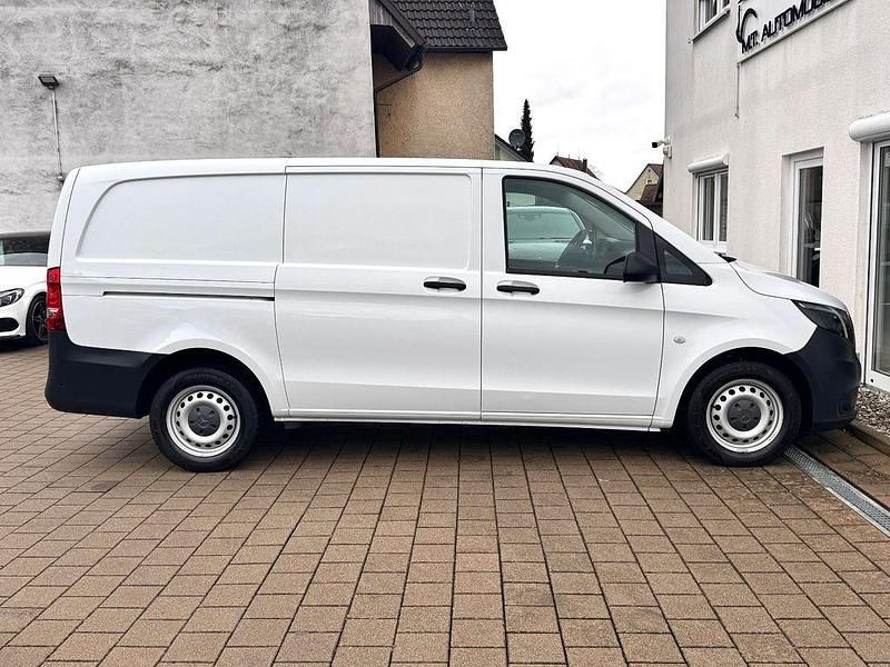 Gebraucht Mercedes Vito 102 PS (75 kW) 2021 Weiß Van