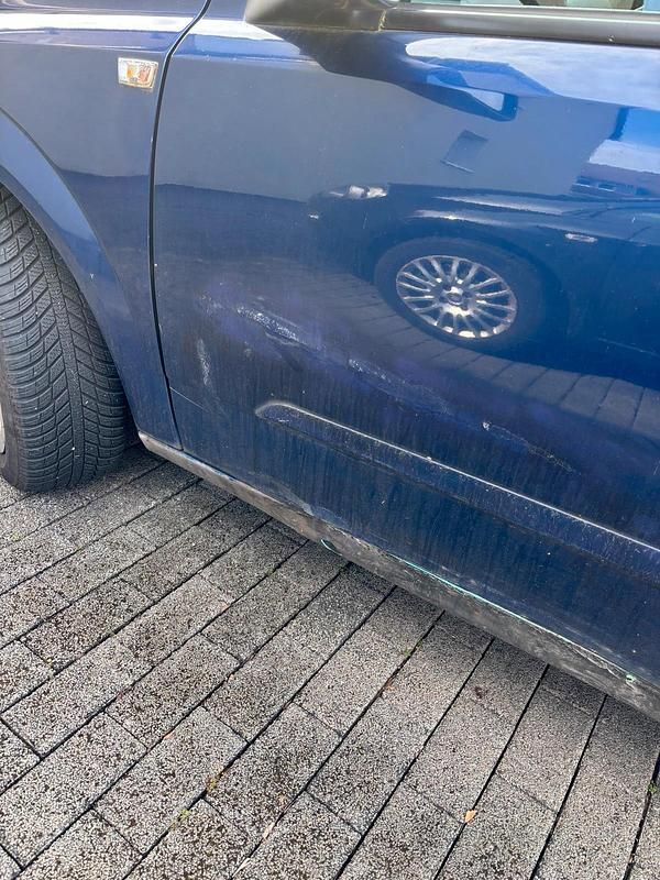 Gebraucht Opel Astra 90 PS (66 kW) 2005 Blau Limousine