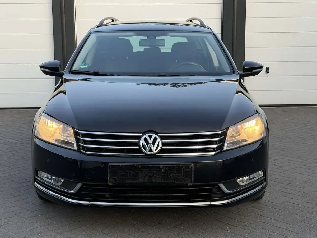 Gebraucht VW Passat Trendline 122 PS (89 kW) 2012 Limousine