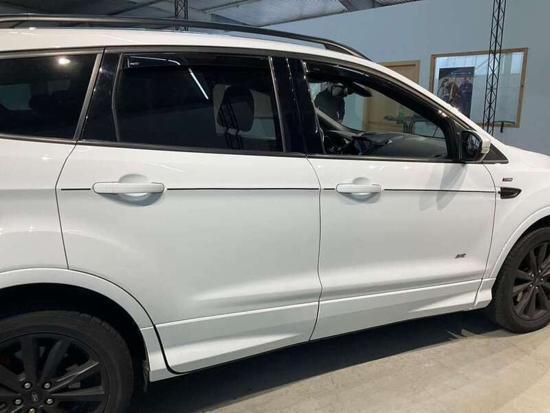 Weiß Gebraucht 2016 Ford Kuga ST-Line SUV | 14.000 € (Fairer Preis) - Bild 1/4