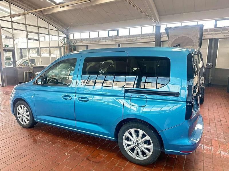 Gebraucht VW Caddy Life 122 PS (89 kW) 2022 Blau Van / Kleinbus
