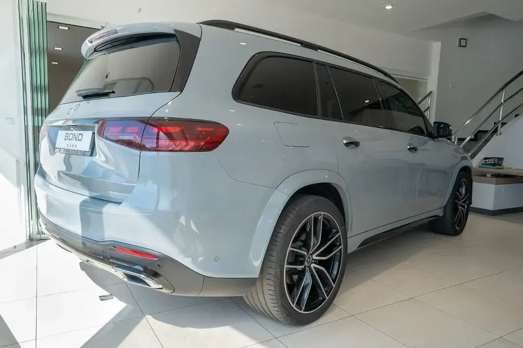 Gebraucht Mercedes GLS450 Premium Plus 367 PS (269 kW) 2024 Grau SUV