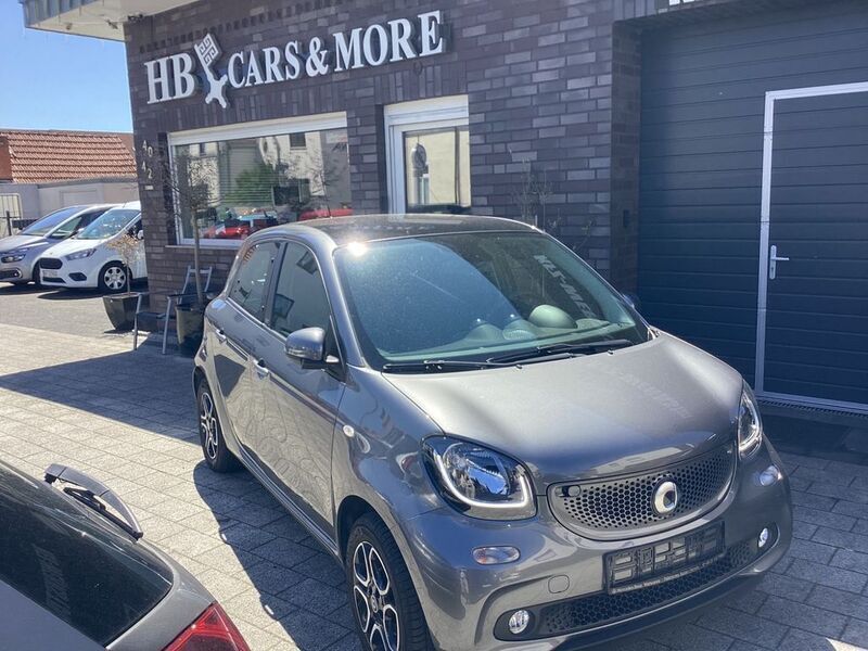 Grau Gebraucht 2019 Smart ForFour Basis Limousine | 13.490 € (Fairer Preis) - Bild 1/4