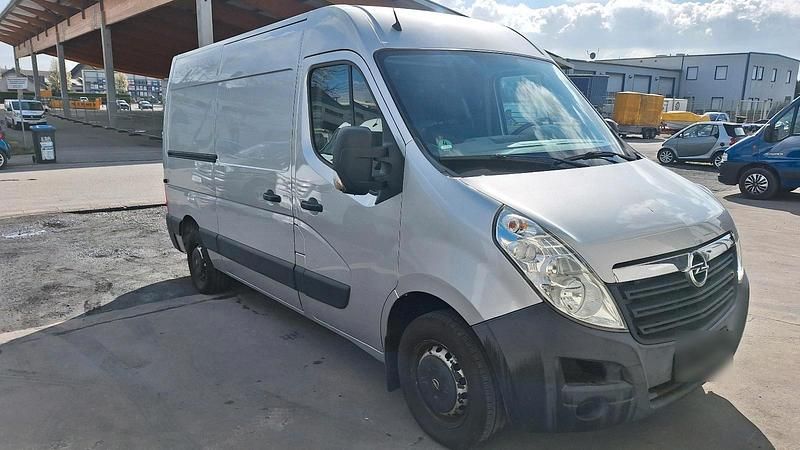 Gebraucht Opel Movano 179 PS (131 kW) 2017 Silber Van / Kleinbus