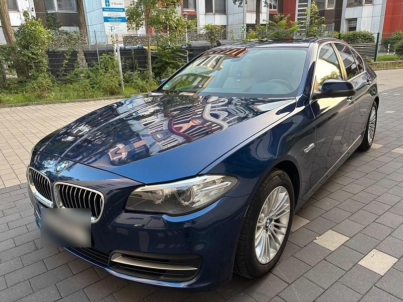 Gebraucht BMW 525 218 PS (160 kW) 2015 Blau Limousine