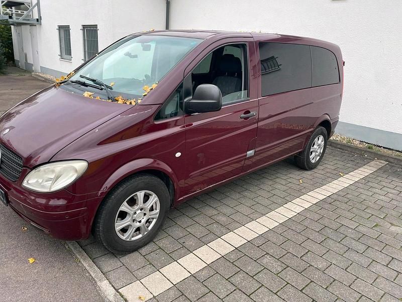 Rot Gebraucht 2008 Mercedes Vito Van / Kleinbus | 3.950 € (Superpreis) - Bild 1/4