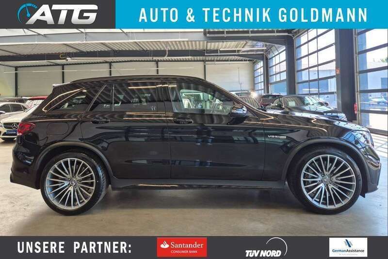 Obsidianschwarz metalliclack Gebraucht 2022 Mercedes GLC63 AMG AMG SUV | 62.690 € (Superpreis) - Bild 1/4