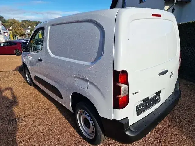 Gebraucht Opel Combo 102 PS (75 kW) 2023 Van / Kleinbus