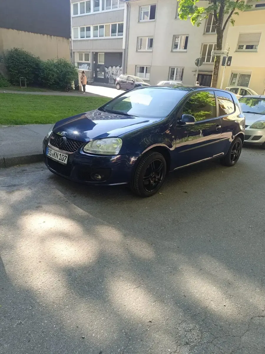 Gebraucht VW Golf 85 PS (62 kW) 2005 Blau Coupé