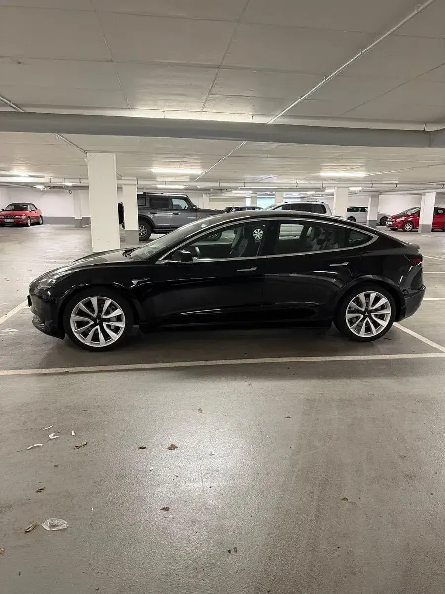 Occasion Tesla Model 3 Standard Range Plus 239 kW (325 ch) 2020 Noir Berline