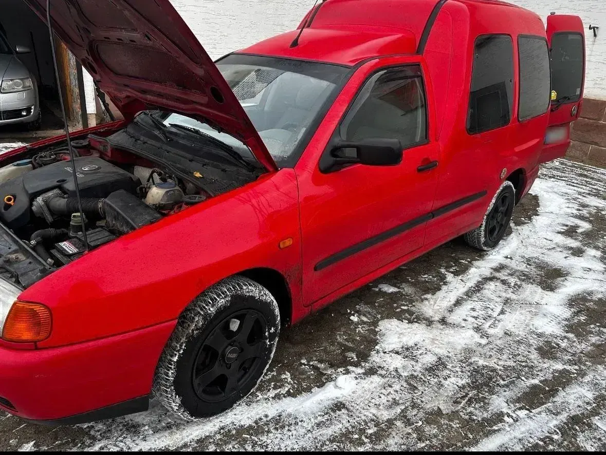 Gebraucht VW Caddy 64 PS (47 kW) 2001 Rot Van / Kleinbus