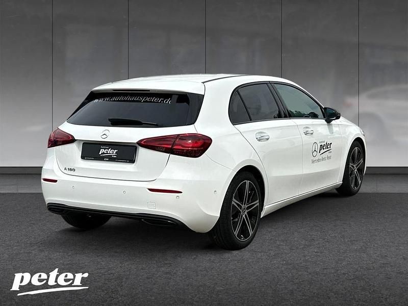 Gebraucht Mercedes A180 Progressive 136 PS (100 kW) 2025 Unilack polarweiß Limousine