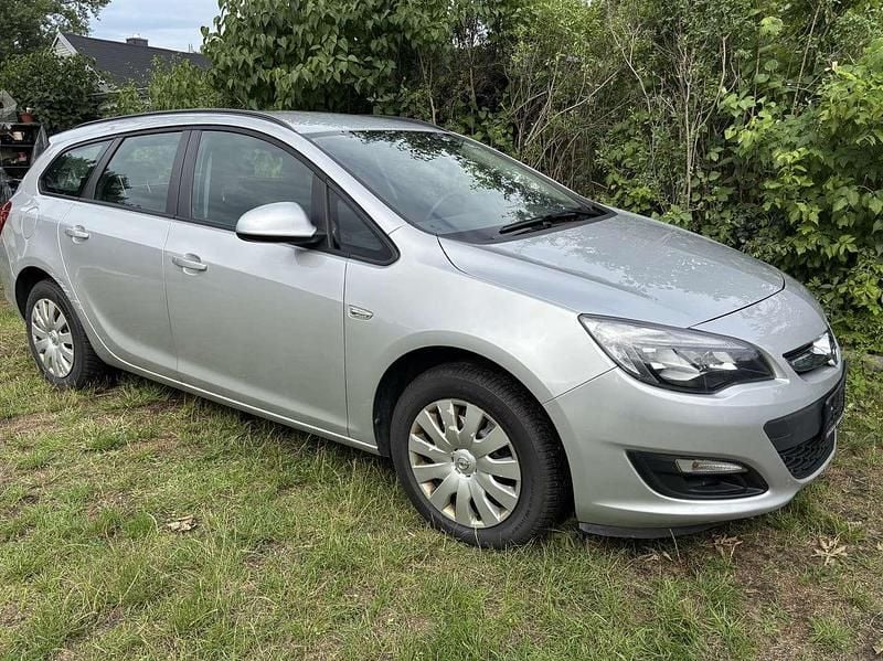 Grau Gebraucht 2013 Opel Astra Kombi | 4.300 € (Guter Preis) - Bild 1/4