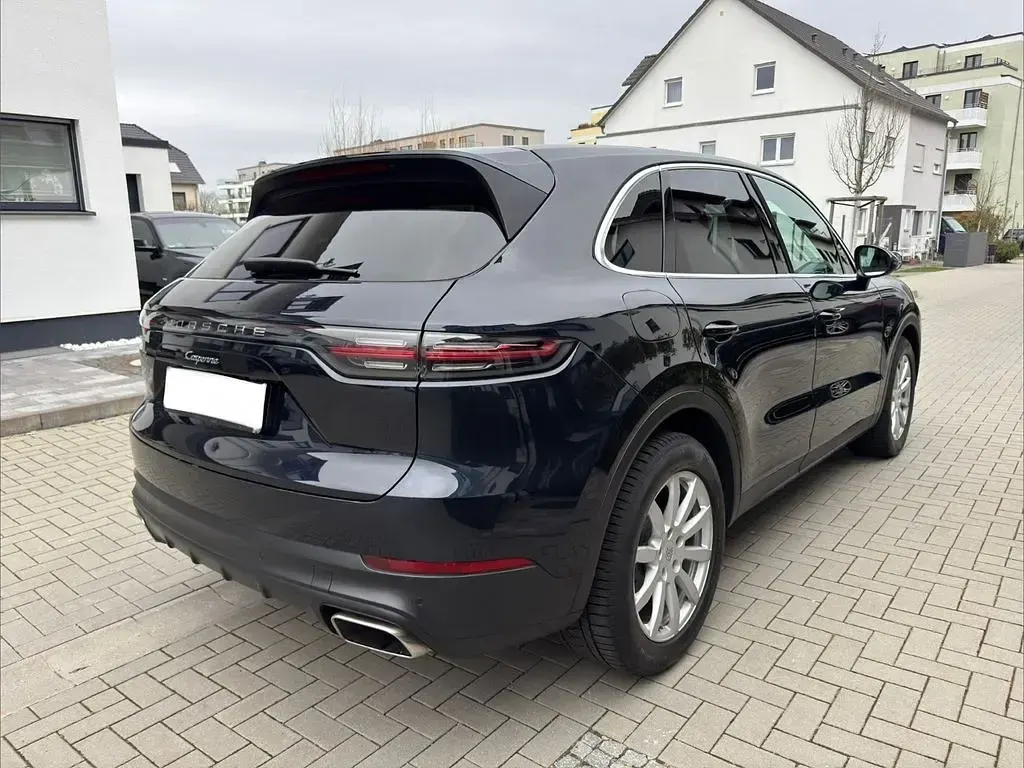 Second-hand Porsche Cayenne 340 CP (250 kW) 2018 Albastru SUV