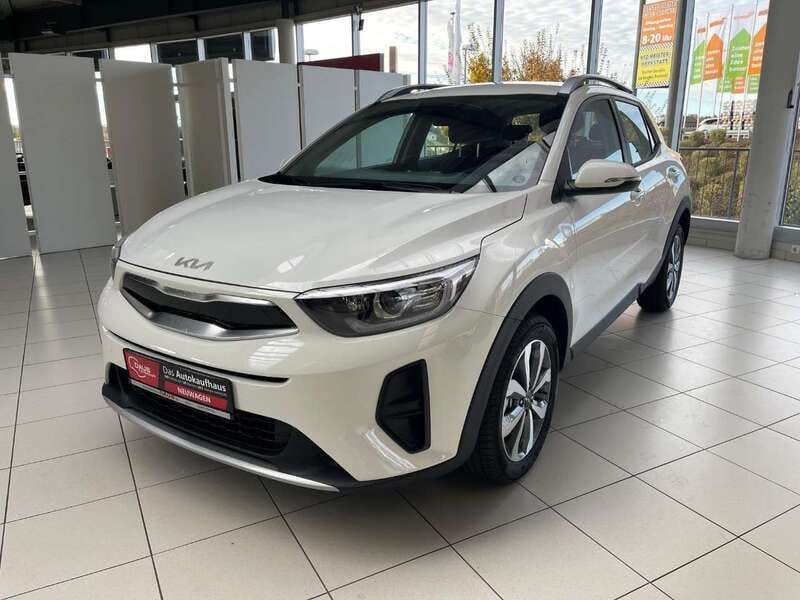 Schneeweiss (uni) Neu 2024 Kia Stonic Vision SUV | 22.770 € (Fairer Preis) - Bild 1/4