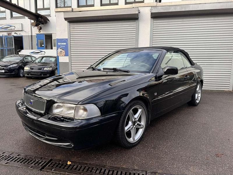Black stone solid exterior Gebraucht 2000 Volvo C70 Cabrio | 3.499 € (Fairer Preis) - Bild 1/4