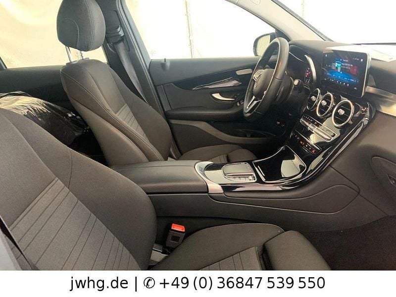 Gebraucht Mercedes GLC300e 320 PS (235 kW) 2021 Schwarz SUV