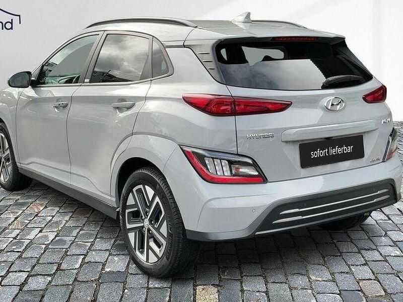 Gebraucht Hyundai Kona Trend 100 kW (136 PS) 2021 Grau SUV