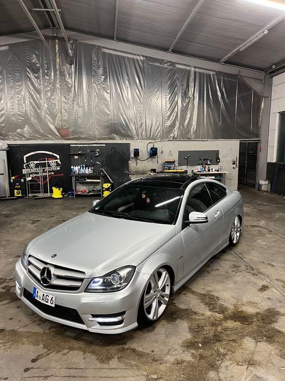 Silber Gebraucht 2011 Mercedes C350 Edition 1 Coupé | 10.999 € (Superpreis) - Bild 1/4