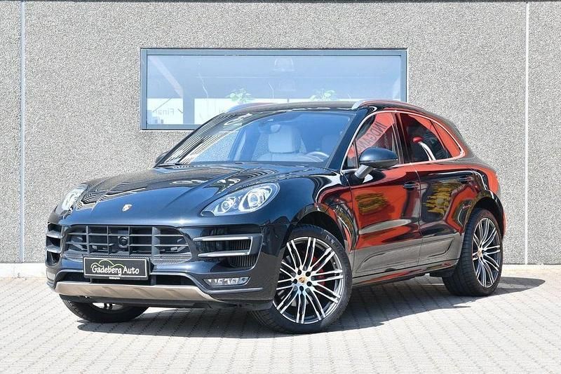 Schwarz Gebraucht 2015 Porsche Macan Turbo SUV | 34.795 € (Teuer) - Bild 1/4