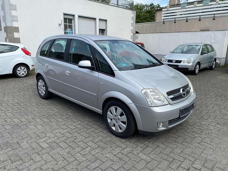 Gebraucht Opel Meriva Cosmo 101 PS (74 kW) 2004 Silber Van / Kleinbus