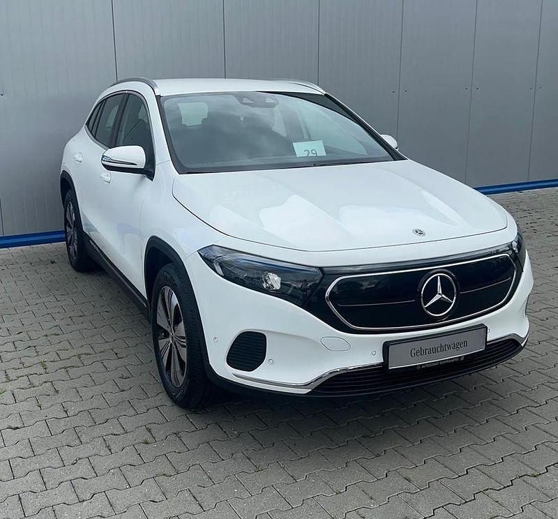 Gebraucht Mercedes EQA250 Progressive 111 kW (151 PS) 2023 Weiß SUV