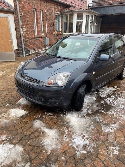 Gebraucht Ford Fiesta 80 PS (58 kW) 2008 Grau Kleinwagen