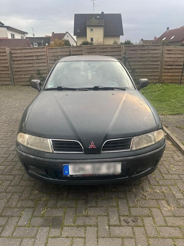 Grün Gebraucht 1999 Mitsubishi Carisma Kleinwagen | 400 € - Bild 1/4