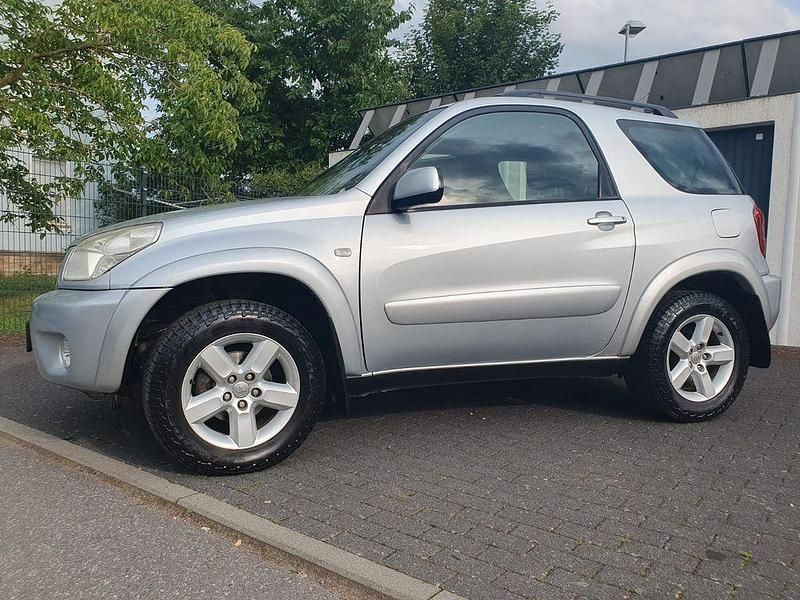 Silber Gebraucht 2005 Toyota RAV4 SUV | 7.900 € (Teuer) - Bild 1/4