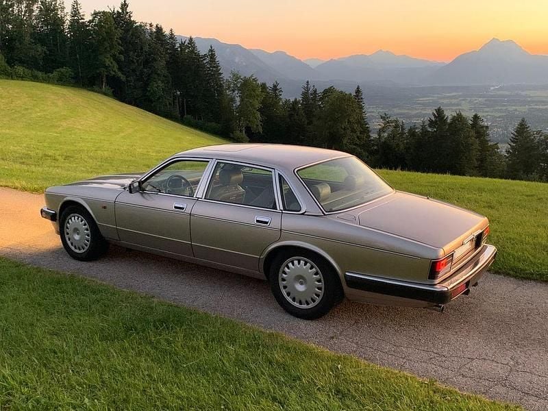 Gebraucht Jaguar XJ40 222 PS (163 kW) 1993 Beige Limousine