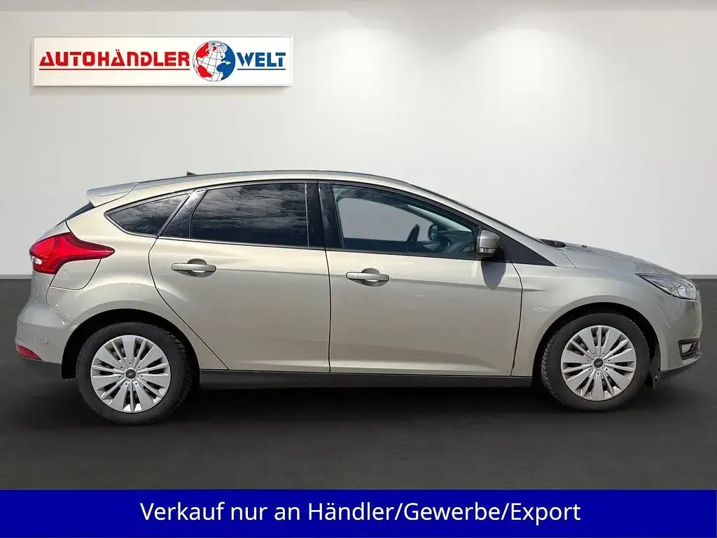 Gebraucht Ford Focus 101 PS (74 kW) 2015 Silber Limousine