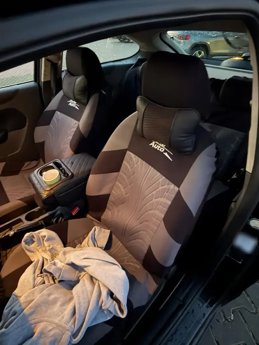 Usata Ford Focus 116 CV (85 kW) 2006 Nero Utilitaria