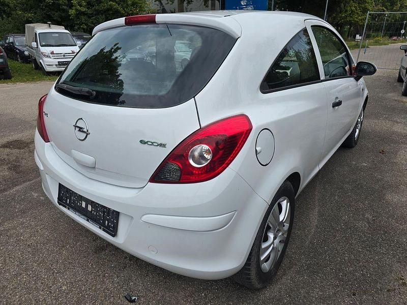 Gebraucht Opel Corsa Selection 69 PS (50 kW) 2010 Weiß Kleinwagen