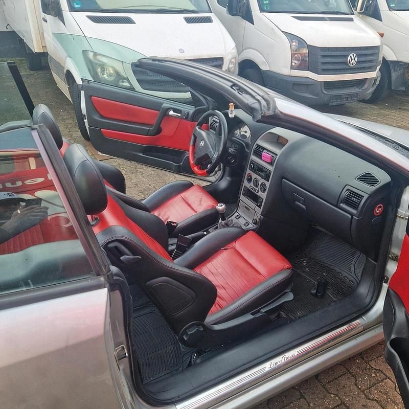 Gebraucht Opel Astra Cabriolet 147 PS (108 kW) 2002 Grau Cabrio