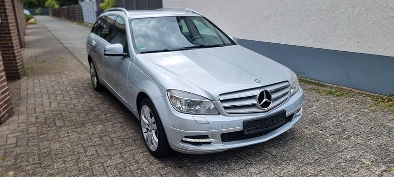 Silber Gebraucht 2010 Mercedes C220 Avantgarde Kombi | 6.700 € (Fairer Preis) - Bild 1/4
