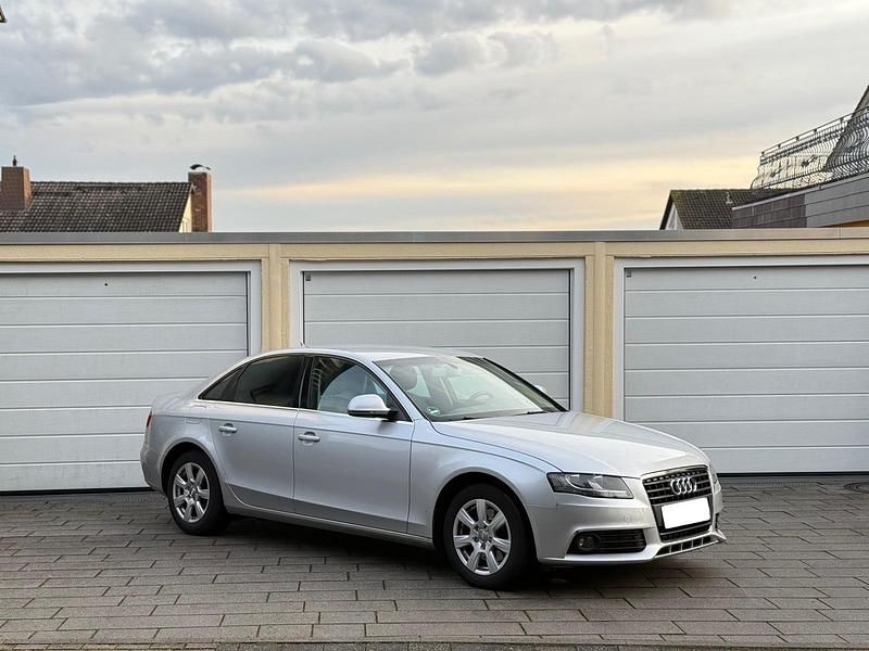 Gebraucht Audi A4 180 PS (132 kW) 2009 Silber Limousine