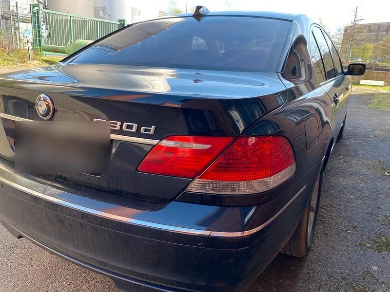 Gebraucht BMW 730 231 PS (169 kW) 2006 Blau Limousine