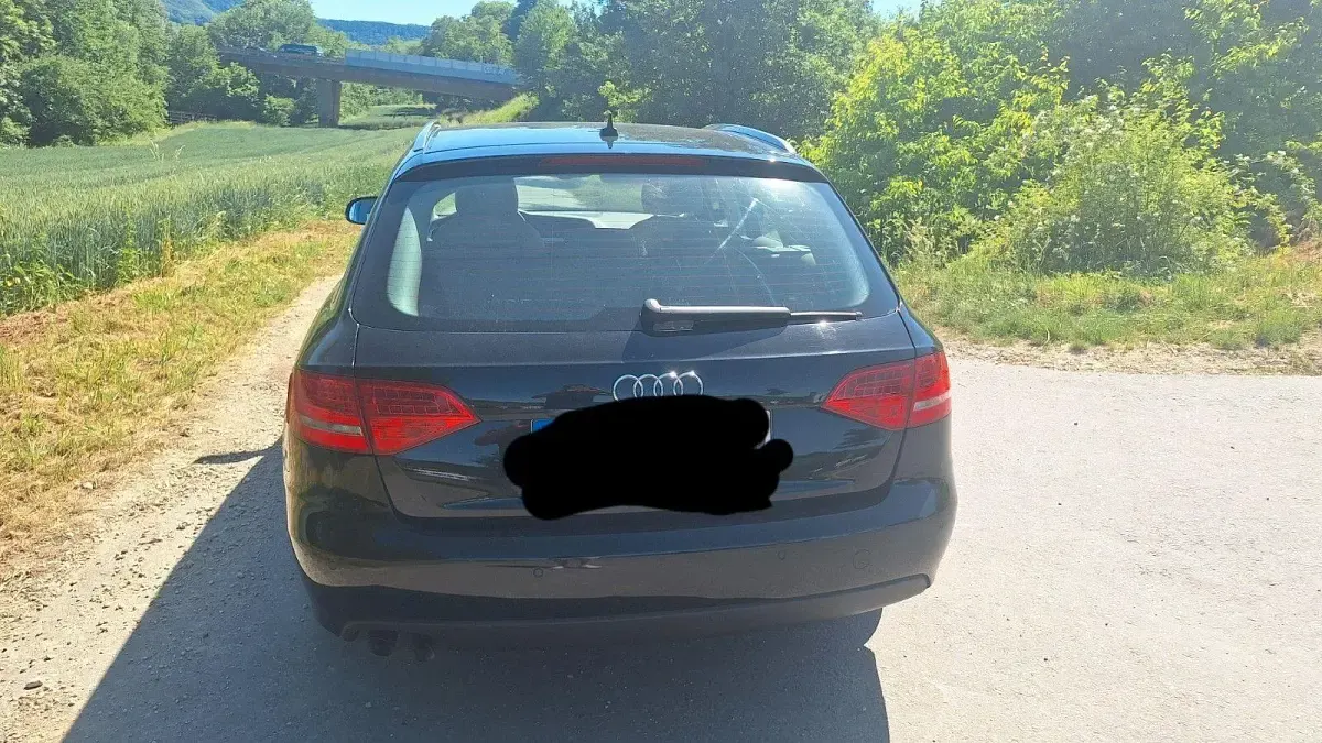 Używany Audi A4 Attraction 143 KM (105 kW) 2011 Czarny Kombi