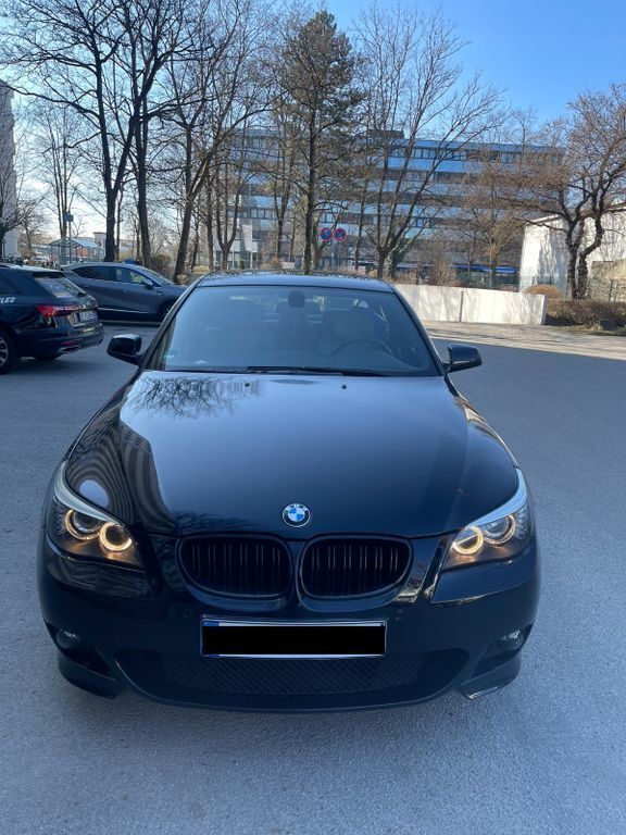 Schwarz Gebraucht 2009 BMW 525 M Sport Limousine | 13.500 € - Bild 1/4