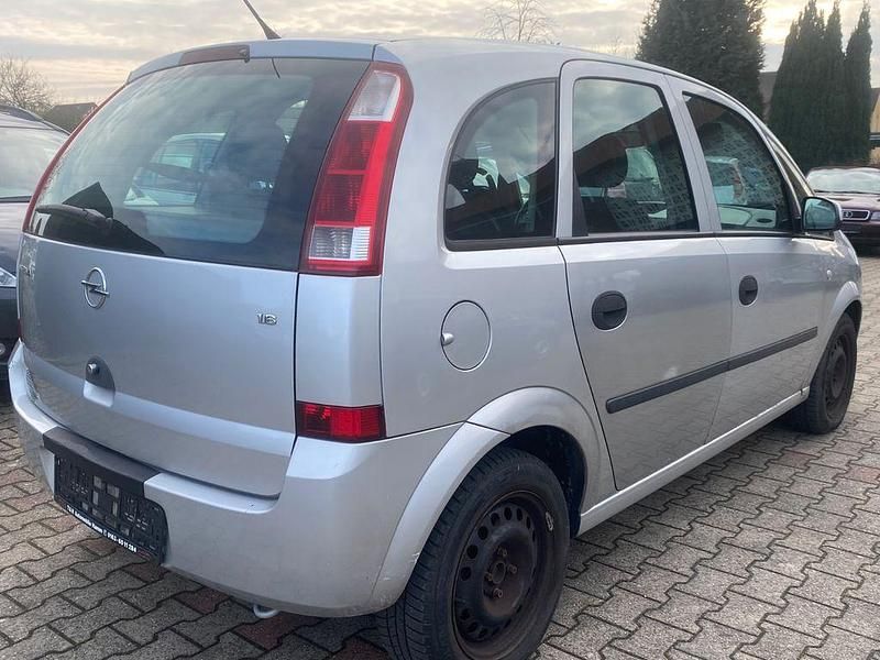 Gebraucht Opel Meriva Cosmo 101 PS (74 kW) 2004 Silber Van / Kleinbus