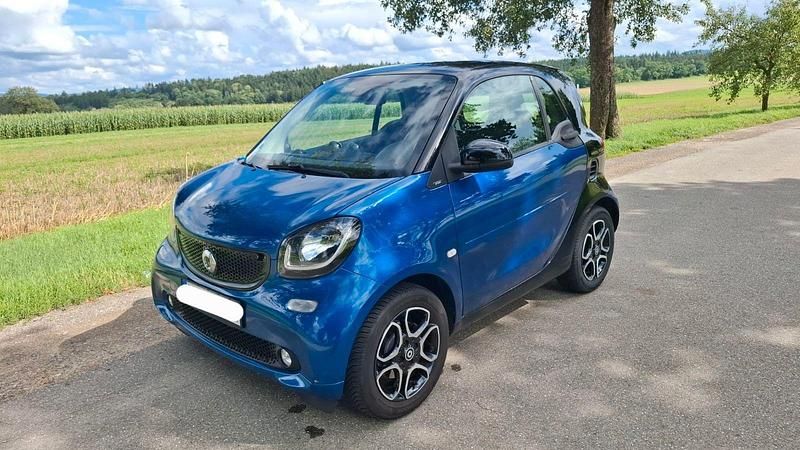 Blau Gebraucht 2015 Smart ForTwo Coupé Prime Coupé | 7.199 € (Superpreis) - Bild 1/4