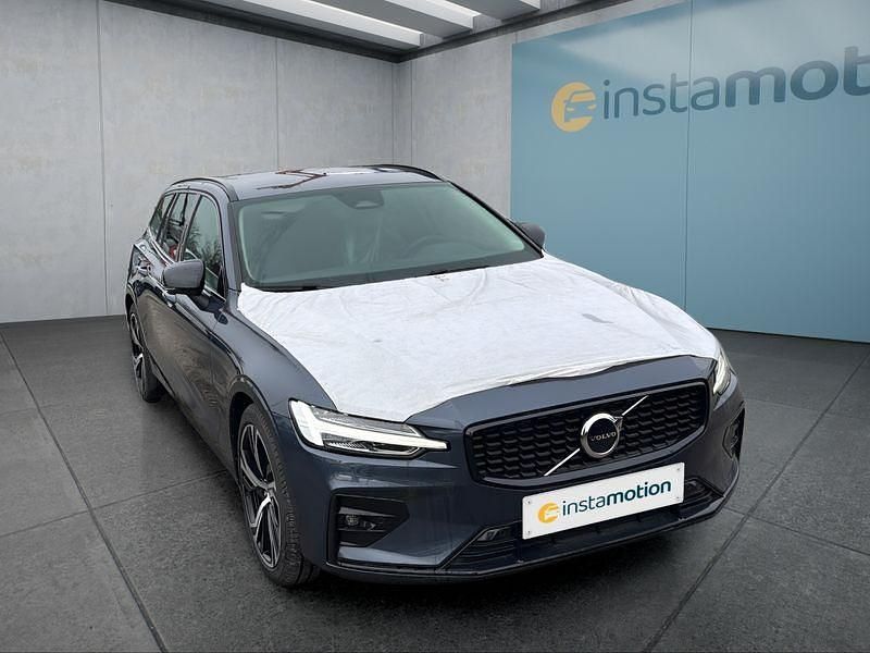 Gebraucht Volvo V60 197 PS (144 kW) 2024 Blau Kombi