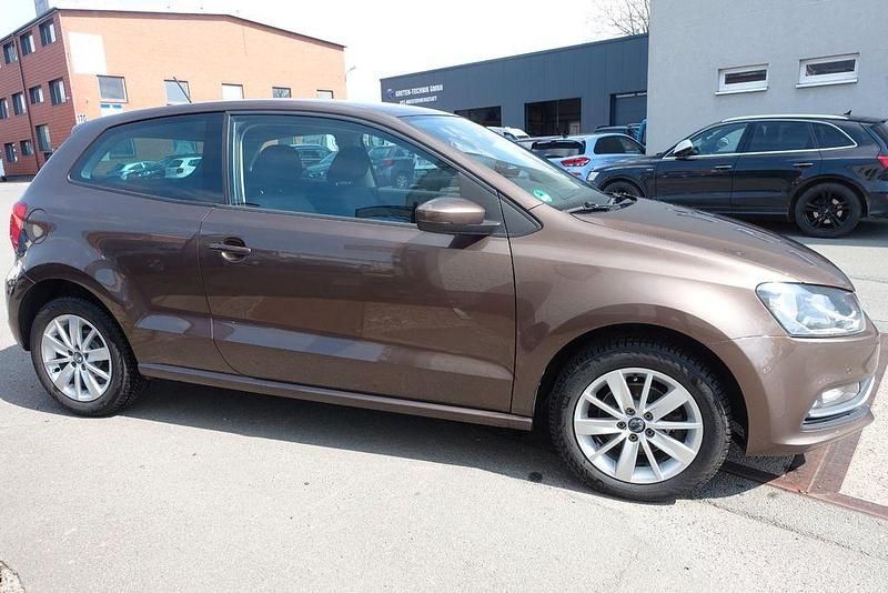 Second-hand VW Polo Comfortline 90 CP (66 kW) 2014 Maro Hatchback